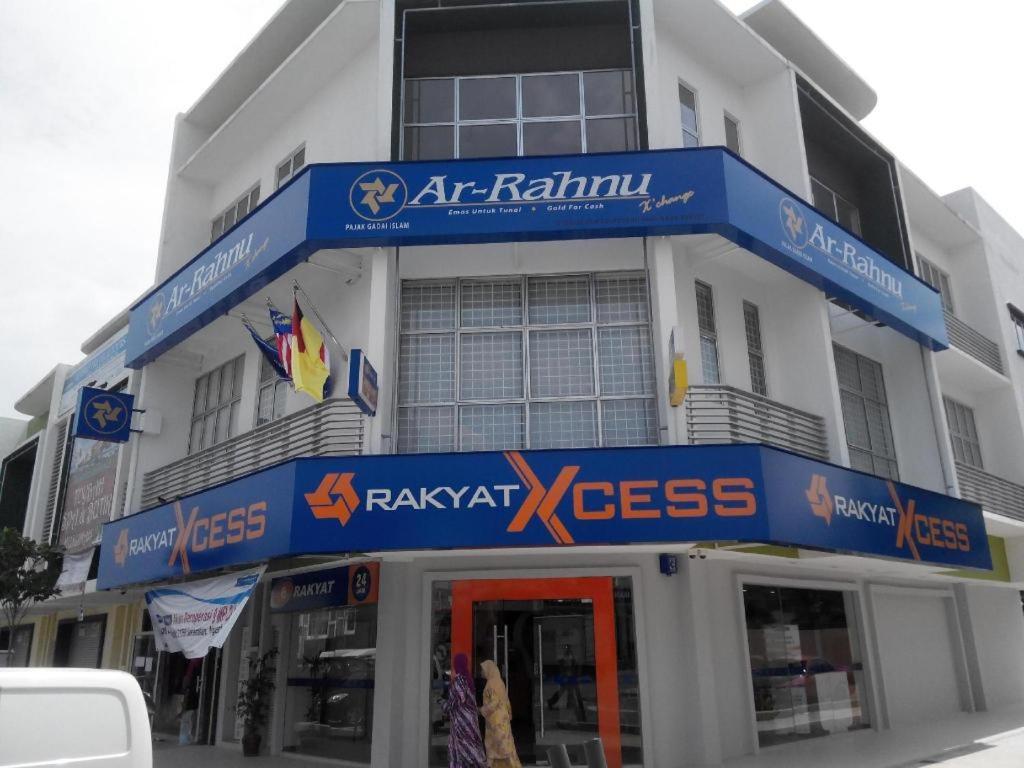 Hotel Zamburger Enstek Sepang Exterior foto